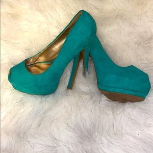 Turquoise size 9 Peeped toe heels